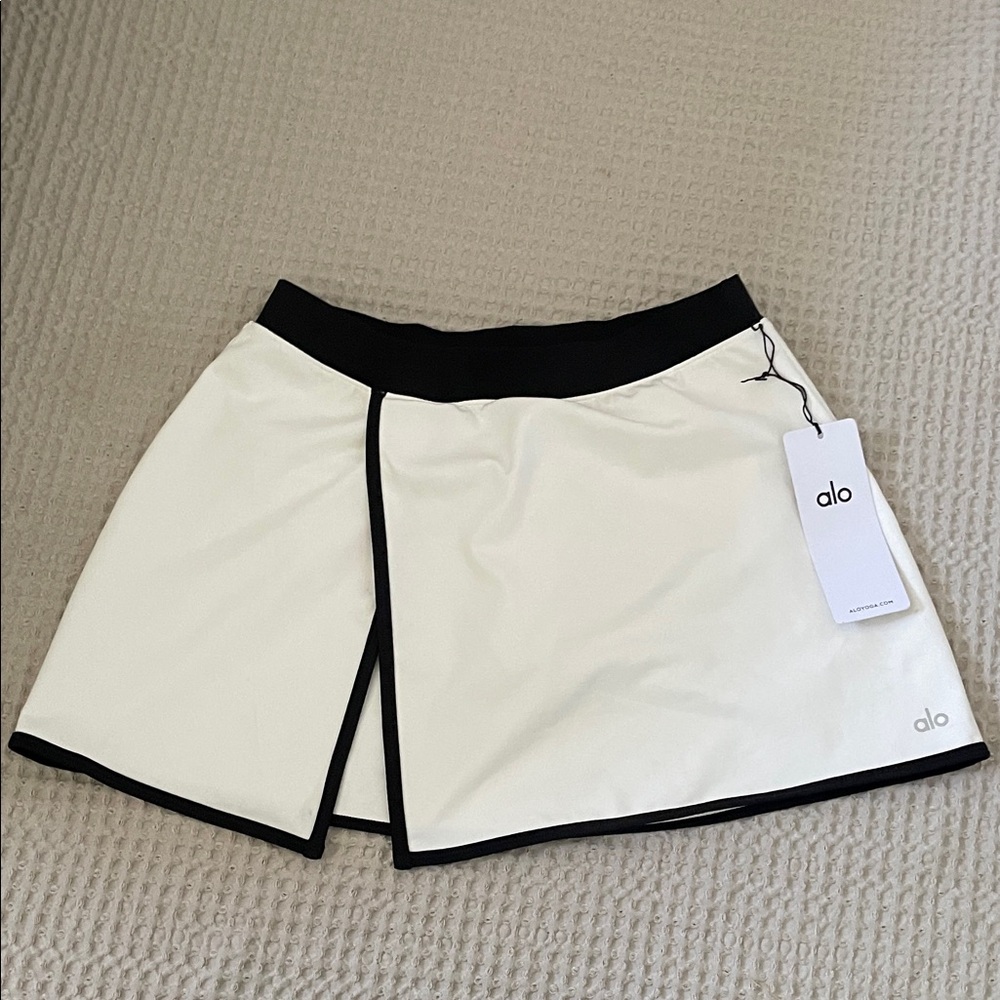 ALO Yoga Black and White Mini Skirt